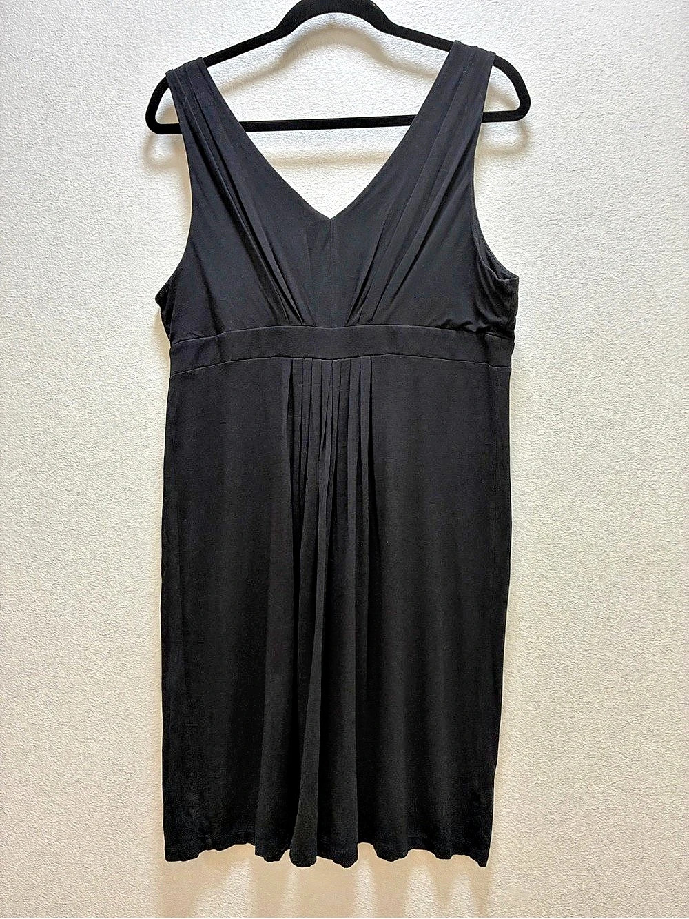 LOFT V-Neck Black Dress Midi Dress Size Medium